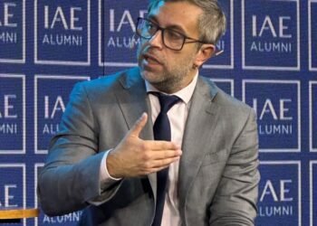 El Gobierno busca ampliar el crédito en dólares para empresas y apunta a impulsar la inversión