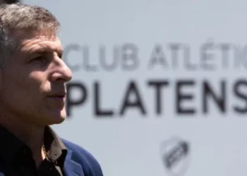 Martín Palermo asume como nuevo entrenador de Platense