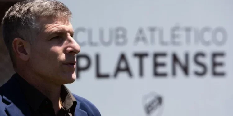 Martín Palermo asume como nuevo entrenador de Platense