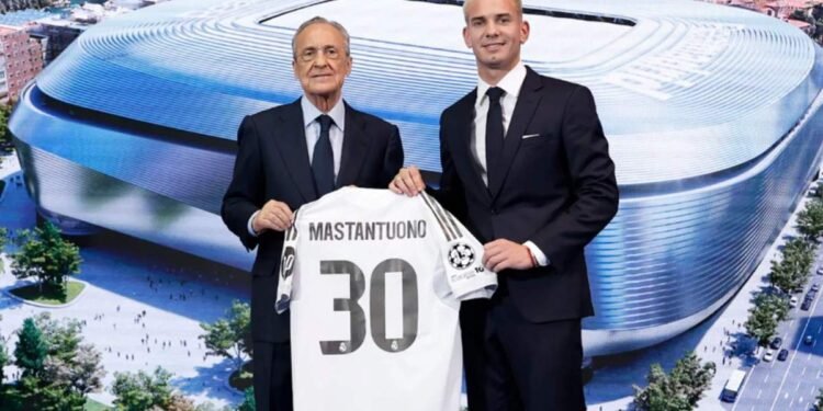 Franco Mastantuono se apresta a unirse a la Fiorentina: el camino que lo aleja de River Plate y la espera por su nuevo club