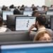 El empleo privado cae con más fuerza en las pequeñas empresas y la industria acumula nuevos retrocesos