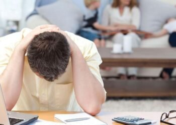 Endeudamiento y caída del consumo: advierten por el deterioro del poder adquisitivo de las familias