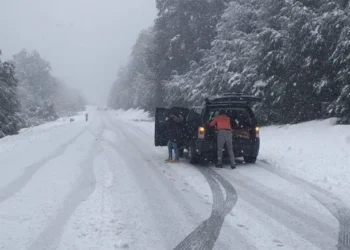 Alerta naranja y amarilla por vientos, nevadas y Zonda para el 7 de agosto: provincias afectadas