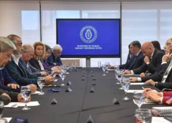 Salario mínimo: el Gobierno vuelve a convocar al Consejo y busca definir un nuevo piso salarial