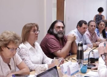 Docentes bonaerenses reclamaron a Kicillof reabrir la paritaria por la inflación