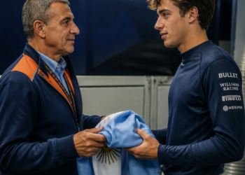 El emotivo gesto del comisario deportivo argentino hacia Franco Colapinto en el Gran Premio de España