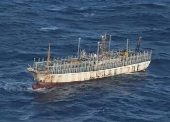 Denuncian a pesqueras que operarían en el Atlántico Sur con licencias británicas y piden investigar posibles omisiones de funcionarios