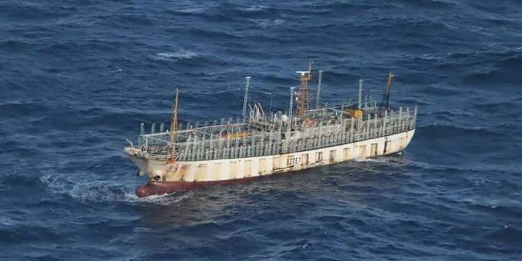 Denuncian a pesqueras que operarían en el Atlántico Sur con licencias británicas y piden investigar posibles omisiones de funcionarios