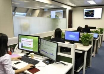 El sector privado perdió casi 46.000 empleos en el primer semestre y acumula más de 246.000 desde 2023