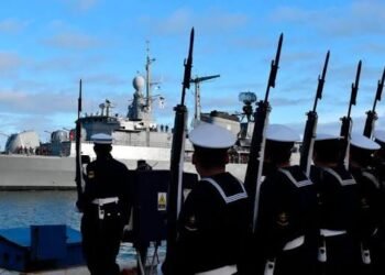 Apartaron a nueve militares de la Armada por una presunta maniobra irregular