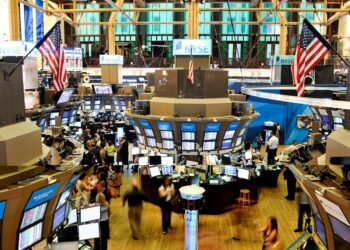 El riesgo país volvió a superar los 600 puntos y caen los bonos y las acciones argentinas