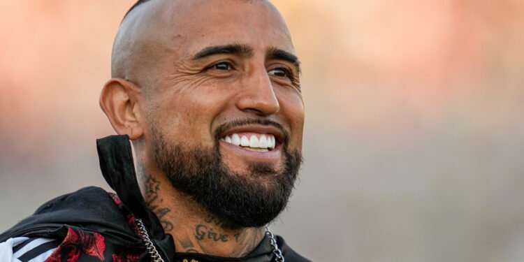 Arturo Vidal destaca a Lionel Messi como su favorito para el Balón de Oro