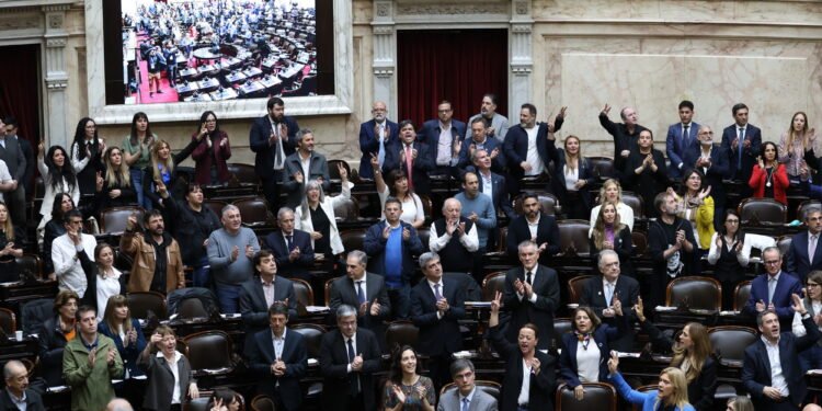 Diputados debate la propiedad privada, la discapacidad y el endeudamiento familiar en una sesión clave