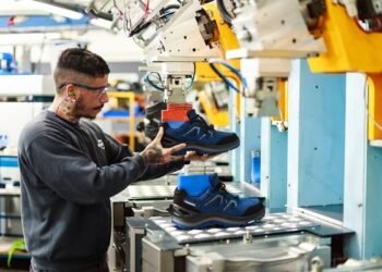 La industria acumula una caída del 11% frente a 2022 y 2023 y el calzado lidera los retrocesos