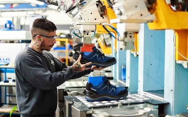 La industria acumula una caída del 11% frente a 2022 y 2023 y el calzado lidera los retrocesos