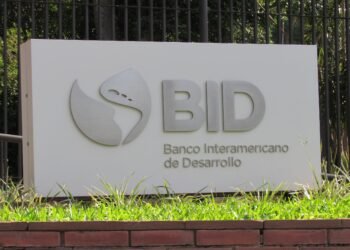 El Gobierno oficializó un crédito del BID por hasta US$1.500 millones para fortalecer las cuentas provinciales